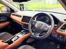 https://riyasewana.com/uploads/honda-vezel-288481617915.jpg