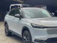 https://riyasewana.com/uploads/honda-vezel-2914212522642.jpg