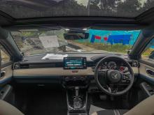 https://riyasewana.com/uploads/honda-vezel-2914215424412.jpg