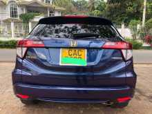 https://riyasewana.com/uploads/honda-vezel-2950234222.jpg