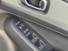 https://riyasewana.com/uploads/honda-vezel-30162520905.jpg