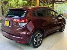 https://riyasewana.com/uploads/honda-vezel-3017471022153.jpg