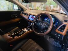 https://riyasewana.com/uploads/honda-vezel-3017480224921.jpg