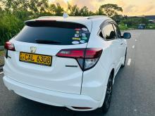 https://riyasewana.com/uploads/honda-vezel-3021135410343.jpg