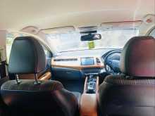 https://riyasewana.com/uploads/honda-vezel-3111253122043.jpg