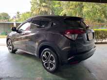 https://riyasewana.com/uploads/honda-vezel-31213357604.jpg