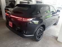 https://riyasewana.com/uploads/honda-vezel-31257214212.jpg
