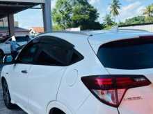 https://riyasewana.com/uploads/honda-vezel-3141701143.jpg