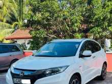 https://riyasewana.com/uploads/honda-vezel-3141701825.jpg
