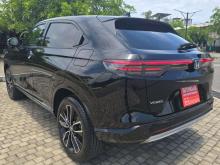 https://riyasewana.com/uploads/honda-vezel-31504596875.jpg