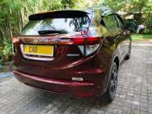 https://riyasewana.com/uploads/honda-vezel-3171813794.jpg