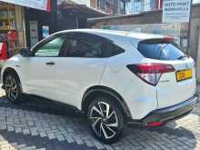 https://riyasewana.com/uploads/honda-vezel-3181903705.jpg