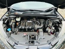 https://riyasewana.com/uploads/honda-vezel-321434517925.jpg