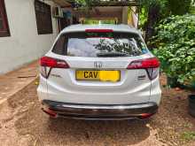 https://riyasewana.com/uploads/honda-vezel-38532022432.jpg