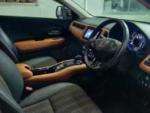 https://riyasewana.com/uploads/honda-vezel-410361322783.jpg
