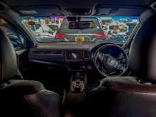 https://riyasewana.com/uploads/honda-vezel-4111521603.jpg