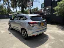 https://riyasewana.com/uploads/honda-vezel-411404422852.jpg