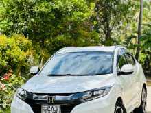https://riyasewana.com/uploads/honda-vezel-41224544842.jpg