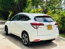 https://riyasewana.com/uploads/honda-vezel-41225176216.jpg