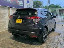 https://riyasewana.com/uploads/honda-vezel-413054717336.jpg