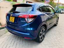 https://riyasewana.com/uploads/honda-vezel-4144034224.jpg