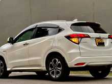 https://riyasewana.com/uploads/honda-vezel-41510364783.jpg