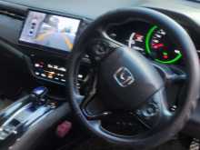 https://riyasewana.com/uploads/honda-vezel-41643114192.jpg