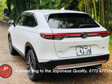 https://riyasewana.com/uploads/honda-vezel-4220422362.jpg