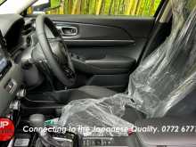 https://riyasewana.com/uploads/honda-vezel-4220422595.jpg