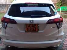 https://riyasewana.com/uploads/honda-vezel-4910054052.jpg
