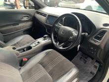 https://riyasewana.com/uploads/honda-vezel-511475210825.jpg