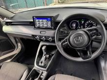 https://riyasewana.com/uploads/honda-vezel-512091624451.jpg