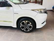 https://riyasewana.com/uploads/honda-vezel-516422584.jpg