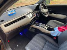 https://riyasewana.com/uploads/honda-vezel-5814556034.jpg