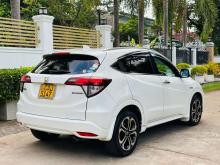 https://riyasewana.com/uploads/honda-vezel-5836326305.jpg