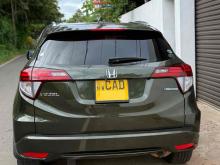 https://riyasewana.com/uploads/honda-vezel-58410124422.jpg