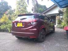 https://riyasewana.com/uploads/honda-vezel-61019394172.jpg