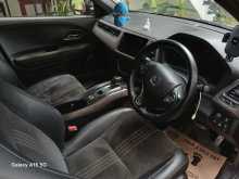 https://riyasewana.com/uploads/honda-vezel-6124835933.jpg