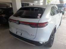 https://riyasewana.com/uploads/honda-vezel-61603464502.jpg