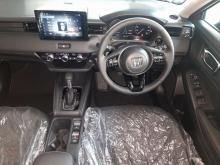 https://riyasewana.com/uploads/honda-vezel-61606586154.jpg