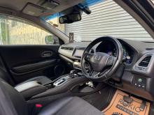 https://riyasewana.com/uploads/honda-vezel-61702106425.jpg