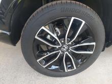 https://riyasewana.com/uploads/honda-vezel-61755096476.jpg