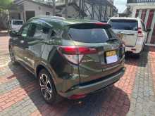 https://riyasewana.com/uploads/honda-vezel-7111020262.jpg