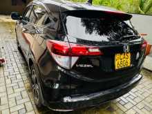 https://riyasewana.com/uploads/honda-vezel-7113904852.jpg