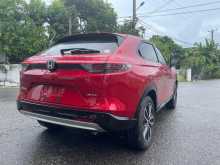 https://riyasewana.com/uploads/honda-vezel-7114725993.jpg