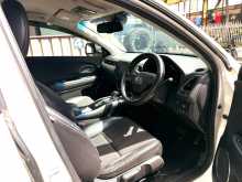 https://riyasewana.com/uploads/honda-vezel-7120048584.jpg