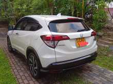 https://riyasewana.com/uploads/honda-vezel-71205024013.jpg