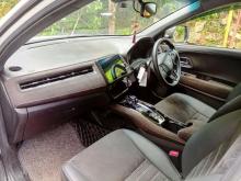 https://riyasewana.com/uploads/honda-vezel-71207146675.jpg