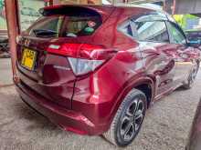 https://riyasewana.com/uploads/honda-vezel-7150240475.jpg