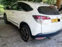 https://riyasewana.com/uploads/honda-vezel-71532174063.jpg